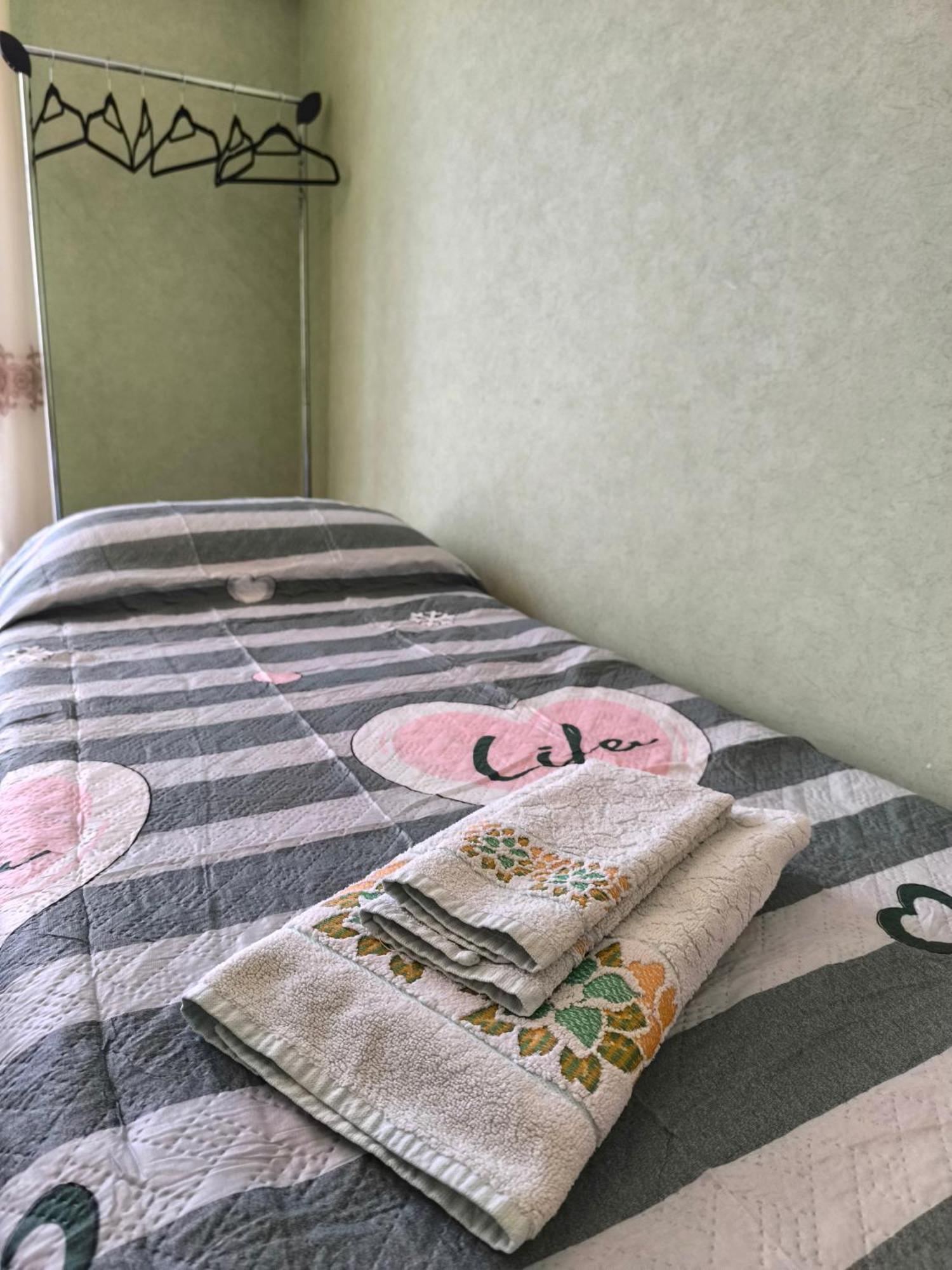 Bed & Breakfast Kalinka Bed and Breakfast Motta SantʼAnastasia Exterior foto