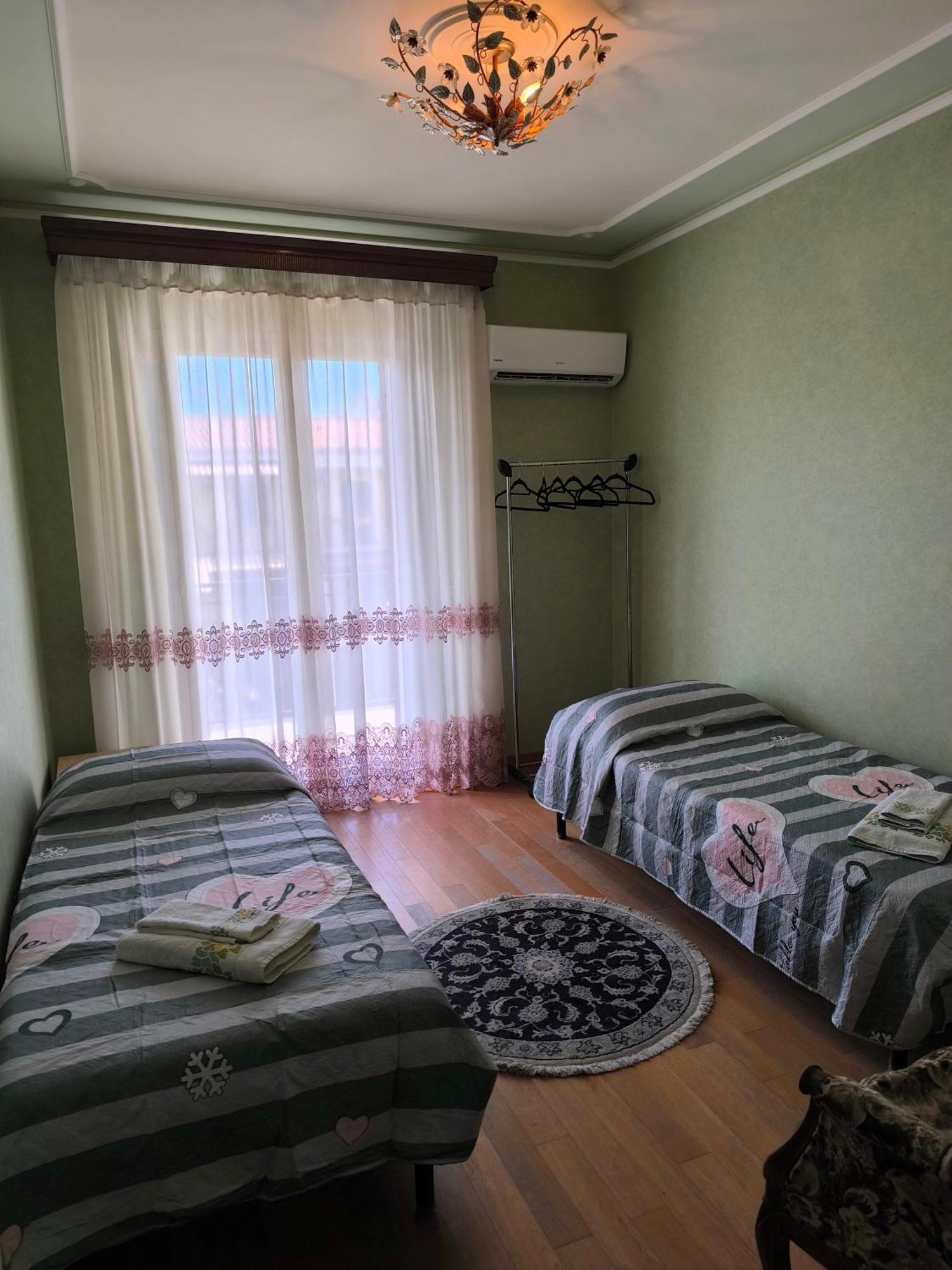 Bed & Breakfast Kalinka Bed and Breakfast Motta SantʼAnastasia Exterior foto